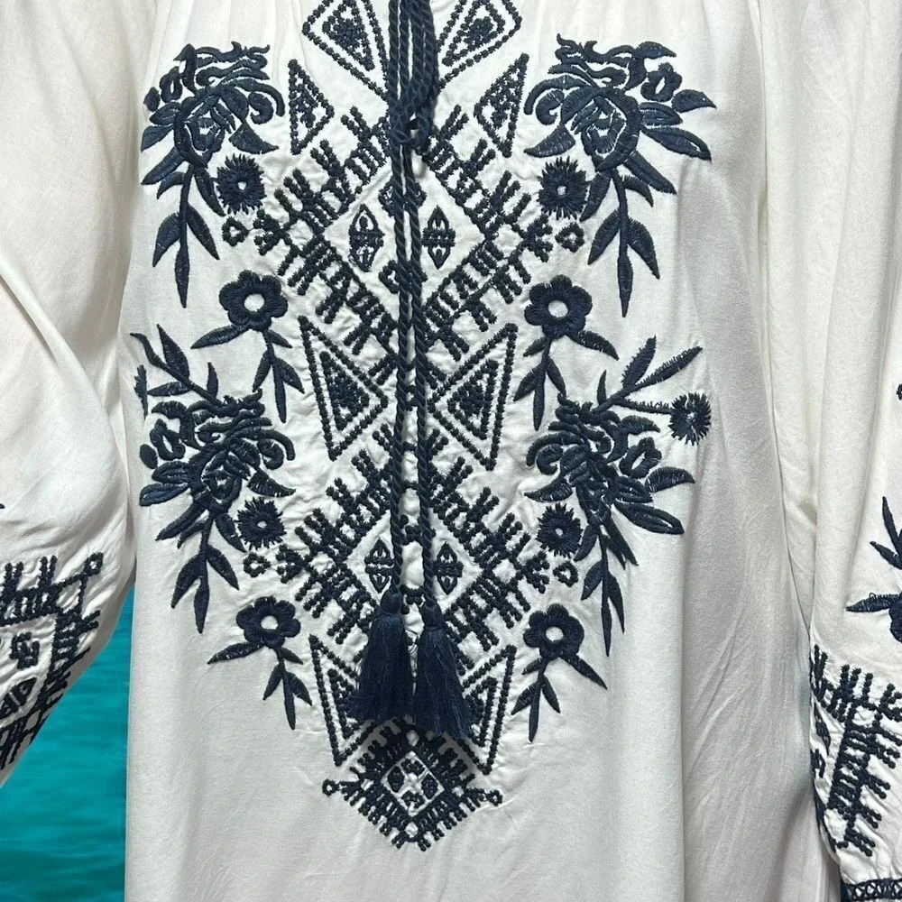 Chic Connection Boho White Cotton Blend Dress Size Medium Embroidered